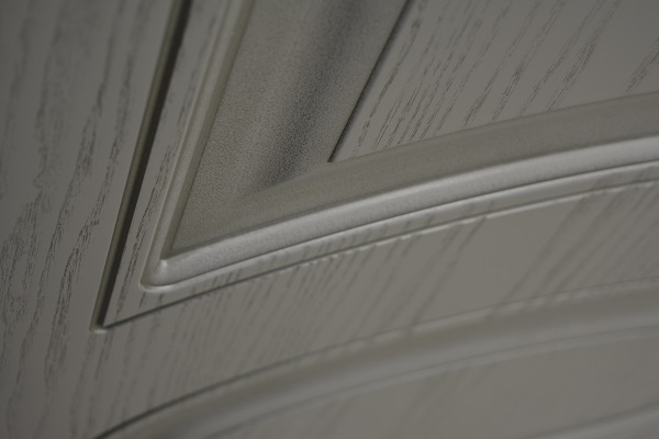 Дверь Оникс Эллипс фрезерованная эмаль белая с серебряной патиной, глухая. Фото №4