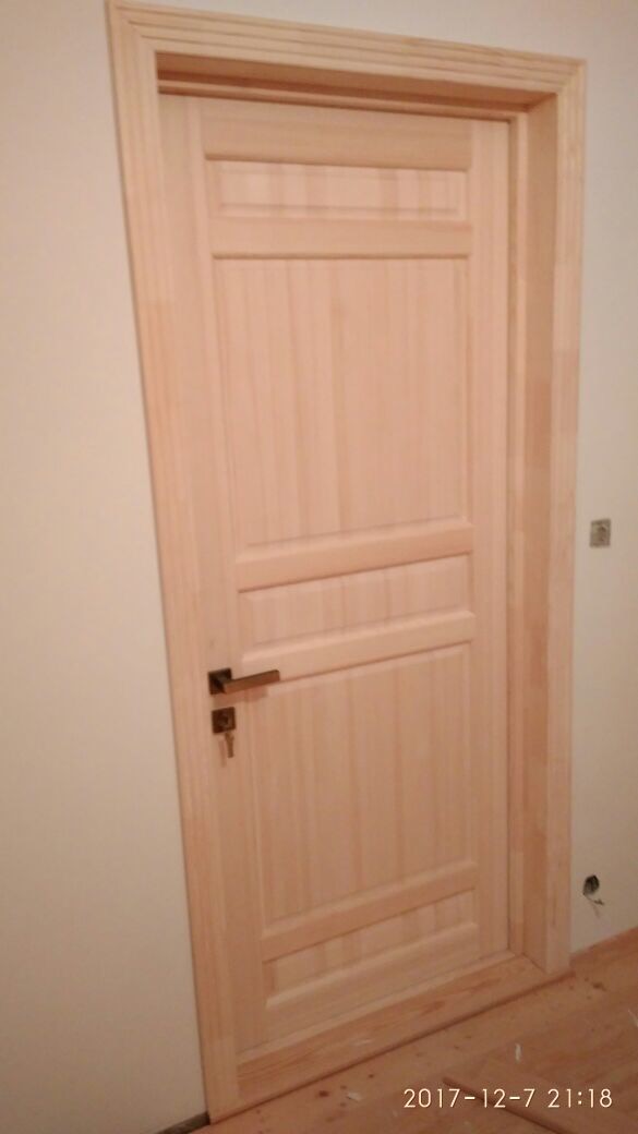 Дверь Новинка массив сосны экстра