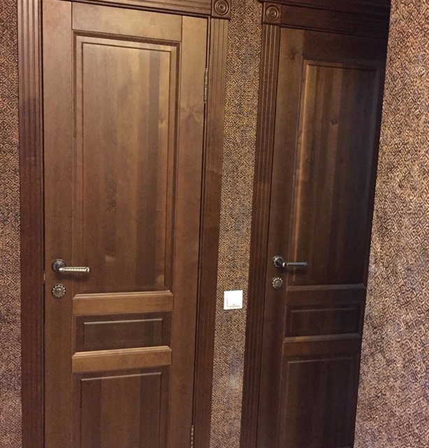 Дверь ОКА массив ольхи Валенсия античный орех, глухая. Фото №2
