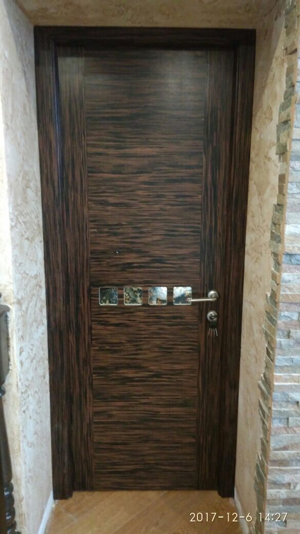 Дверь Акцент двухцветная в интерьере