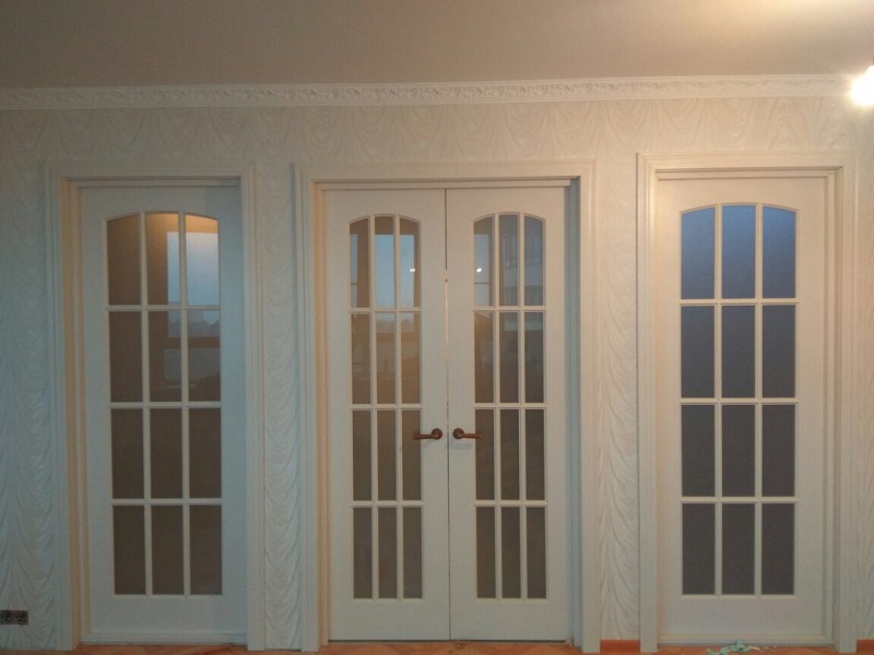 Глория с резным штапиком и решеткой, эмаль белая, широкий проем