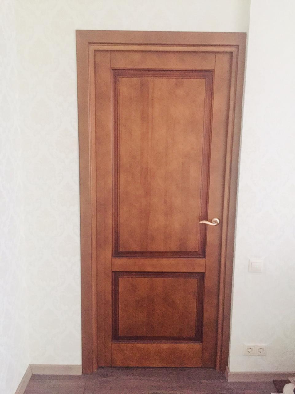 Дверь Итальянская Легенда массив сосны 117ш коньяк с патиной, глухая. Фото №5