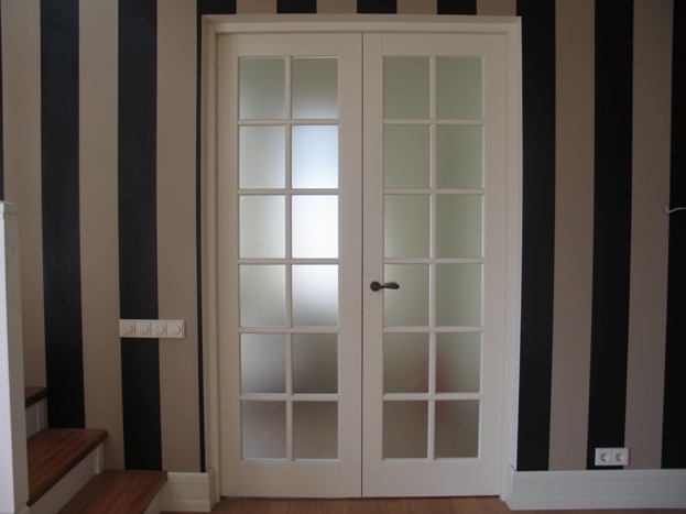 Дверь финская с четвертью PRO 12R MATTIOVI облегченная, под стекло, белая эмаль. Фото №6