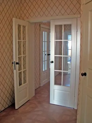 Дверь финская с четвертью Jeld-Wen Style 42 облегченная, под стекло, белая эмаль. Фото №4
